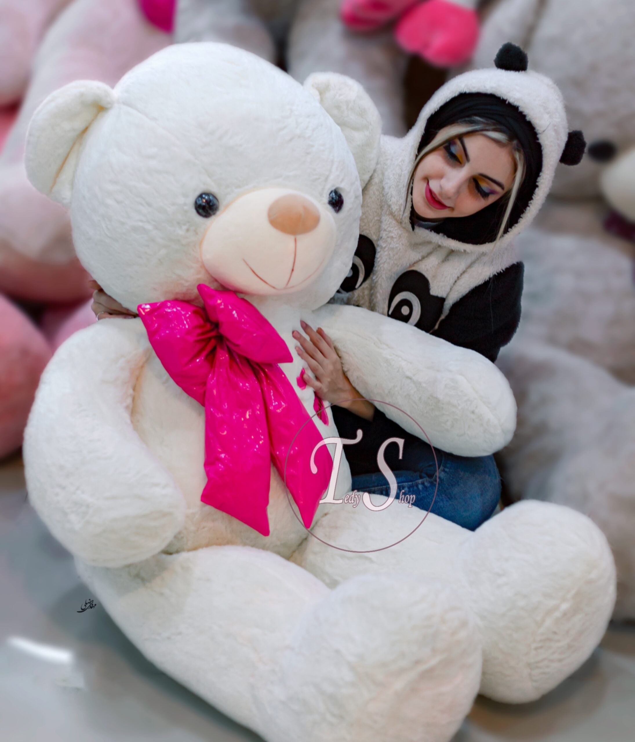 IMG_5218 خرس سفید پاپیون چرمی 180 سانتی - تصویر 1